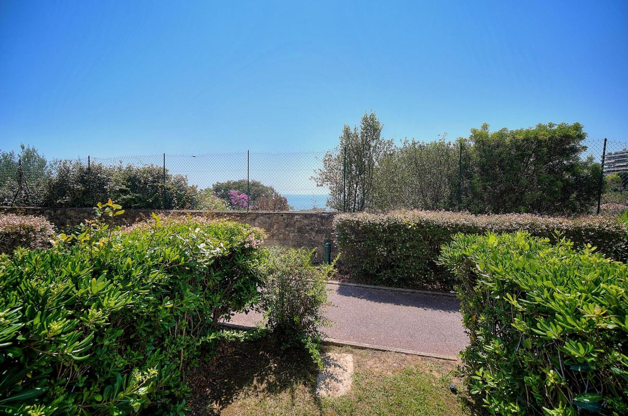 Moha - Piscine - Tennis - Parking - Vca Apartment